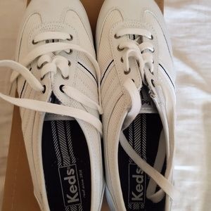 Women's sneakers